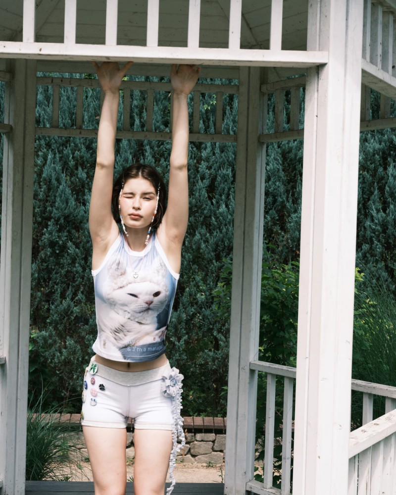 Meme Sleeveless Top (MANDOO