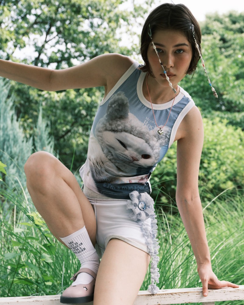 Meme Sleeveless Top (MANDOO)