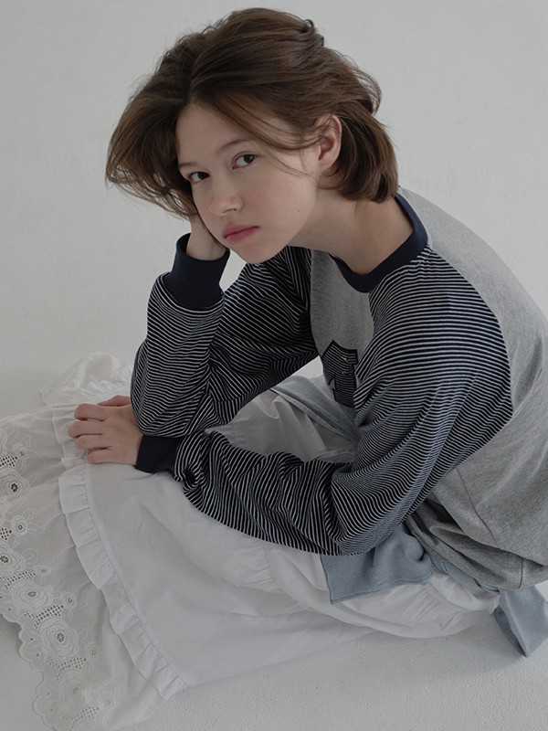 ロゴパッチワークTシャツ（グレー）