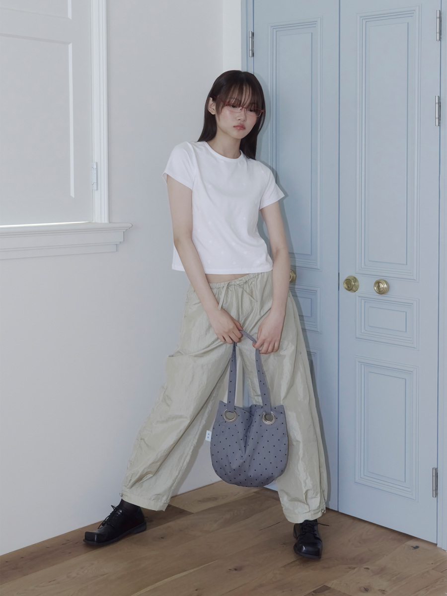 ナイロンスタッズピンタックパンツ (サンドベージュ) | ONSKA | HANA(ハナ) #40