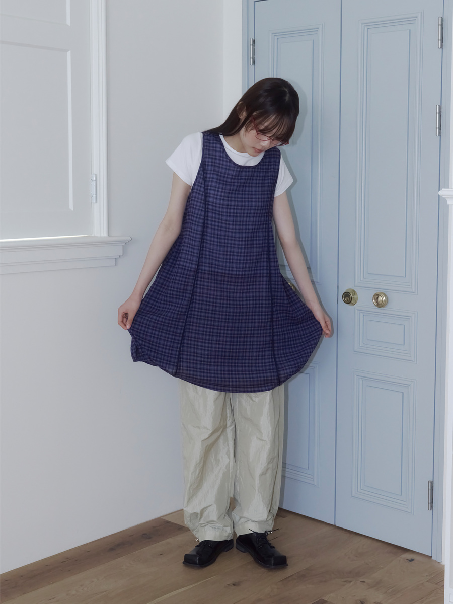 ナイロンスタッズピンタックパンツ (サンドベージュ) | ONSKA | HANA(ハナ) #27