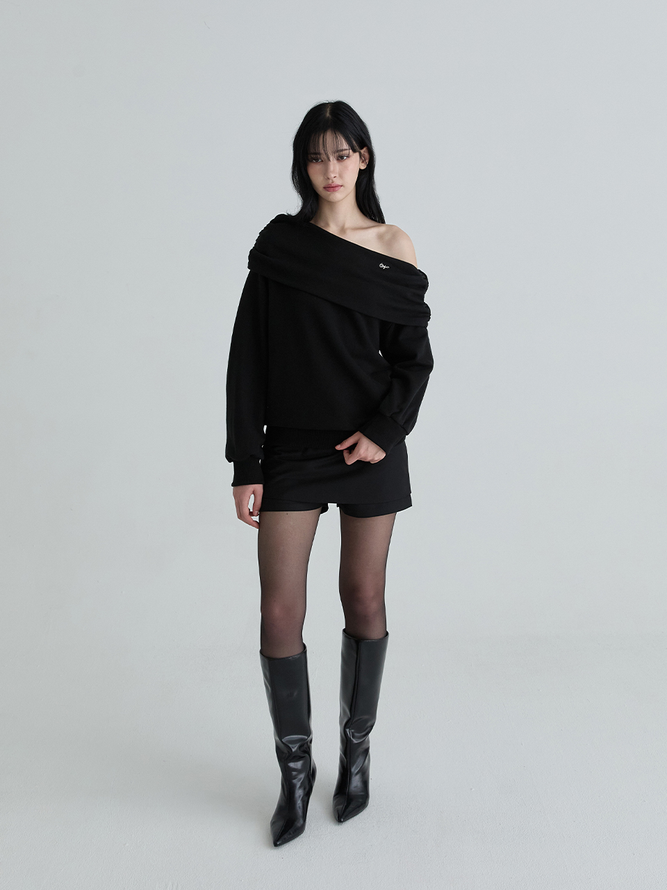 ドレープシンボルスウェットシャツ（ブラック） | Not your rose | HANA(ハナ) #2