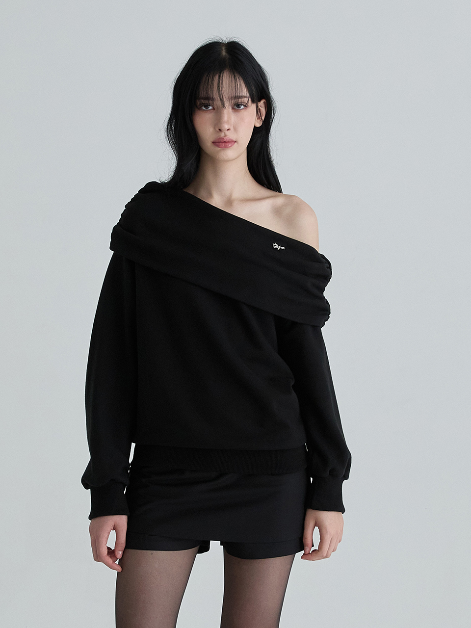 ドレープシンボルスウェットシャツ（ブラック） | Not your rose | HANA(ハナ) #4