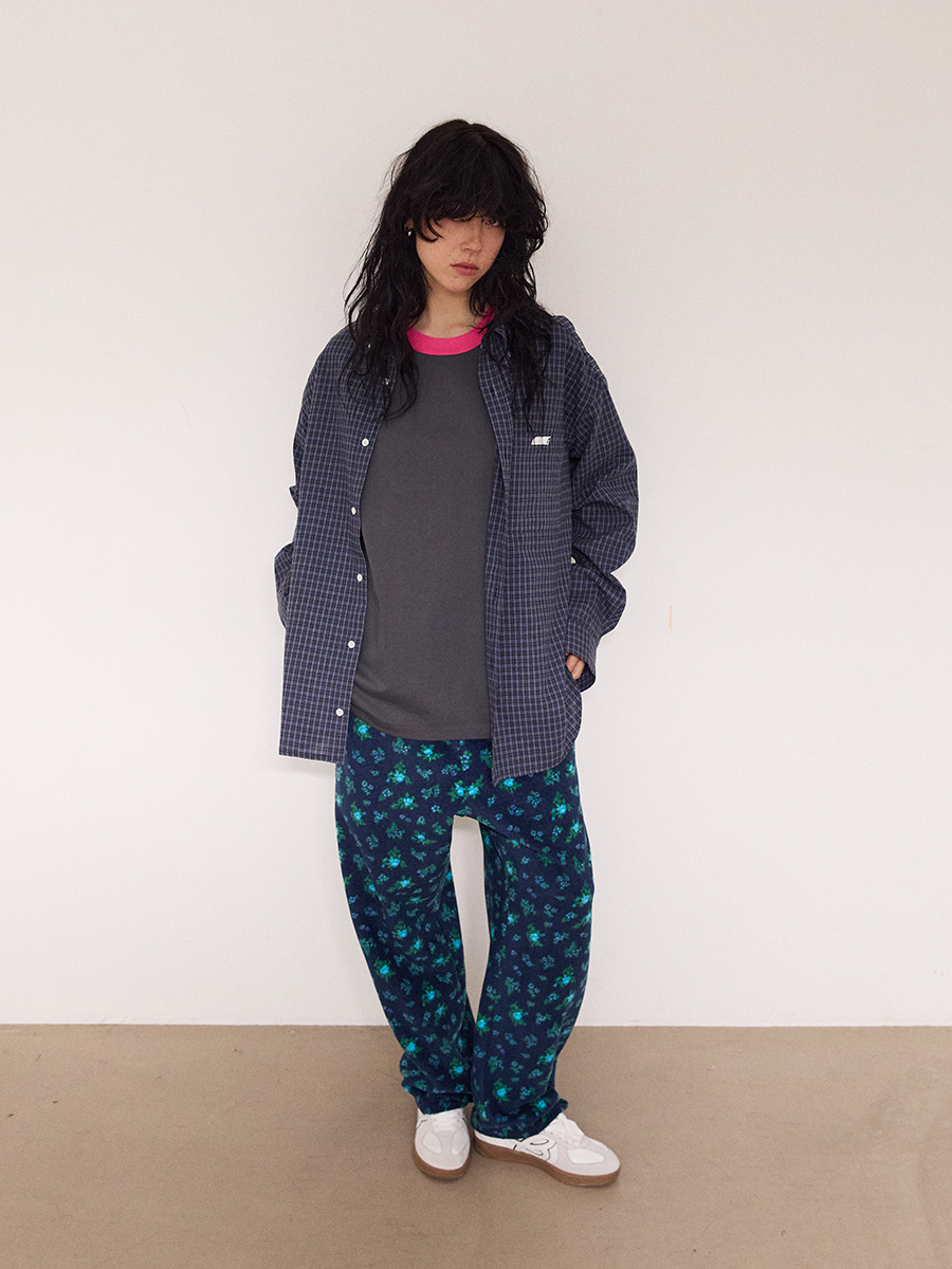 フラワーフリーススウェットパンツ_ネイビー | XOXOGOODBOY | HANA(ハナ) #3