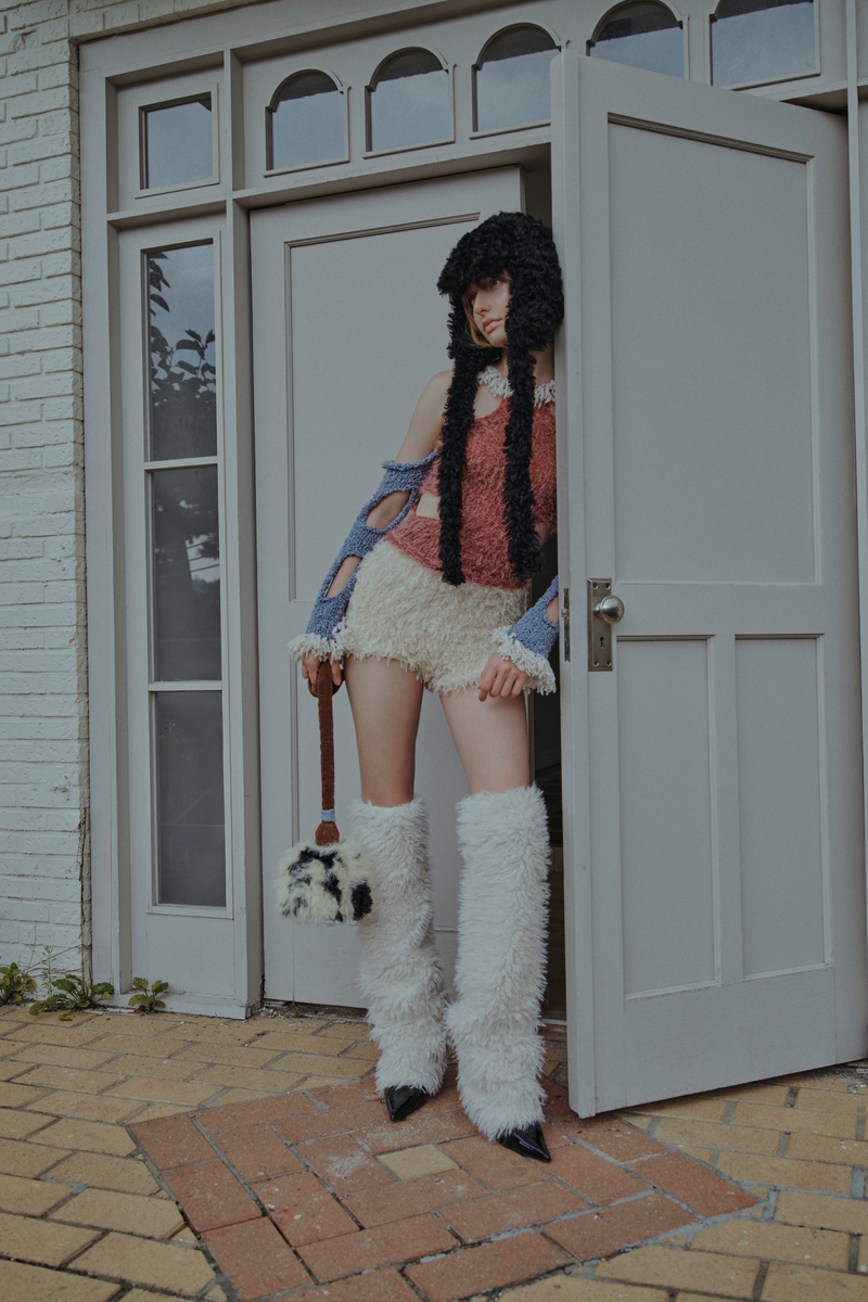 ノットイヤーフラップハット（ファーリーブラック） | POESIE DAME | HANA(ハナ) #6