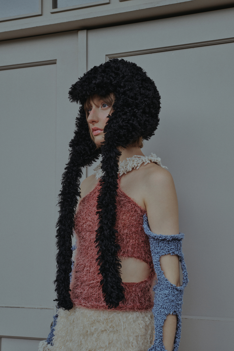 ノットイヤーフラップハット（ファーリーブラック） | POESIE DAME | HANA(ハナ) #8