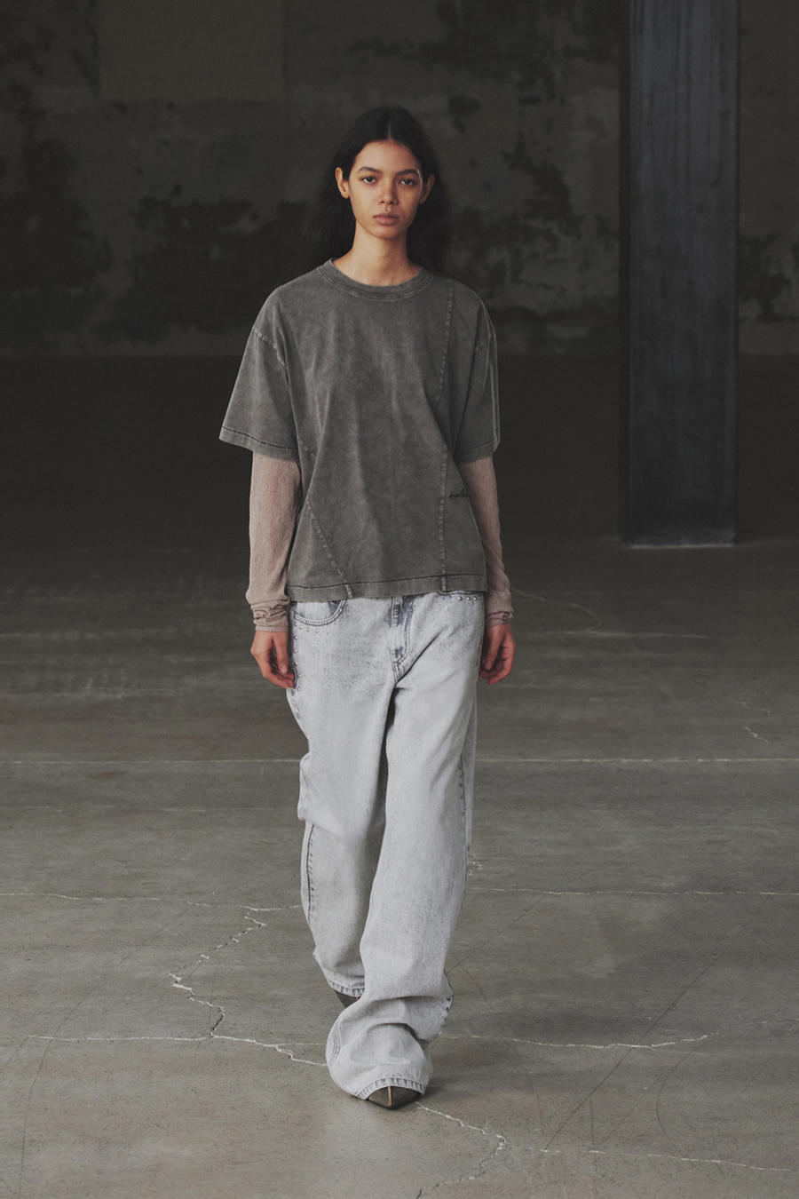 ウォッシュドレタリング Tシャツ チャコール | INSILENCE | HANA(ハナ) #2