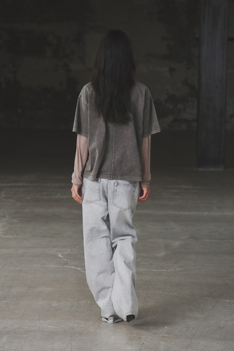 ウォッシュドレタリング Tシャツ チャコール | INSILENCE | HANA(ハナ) #3