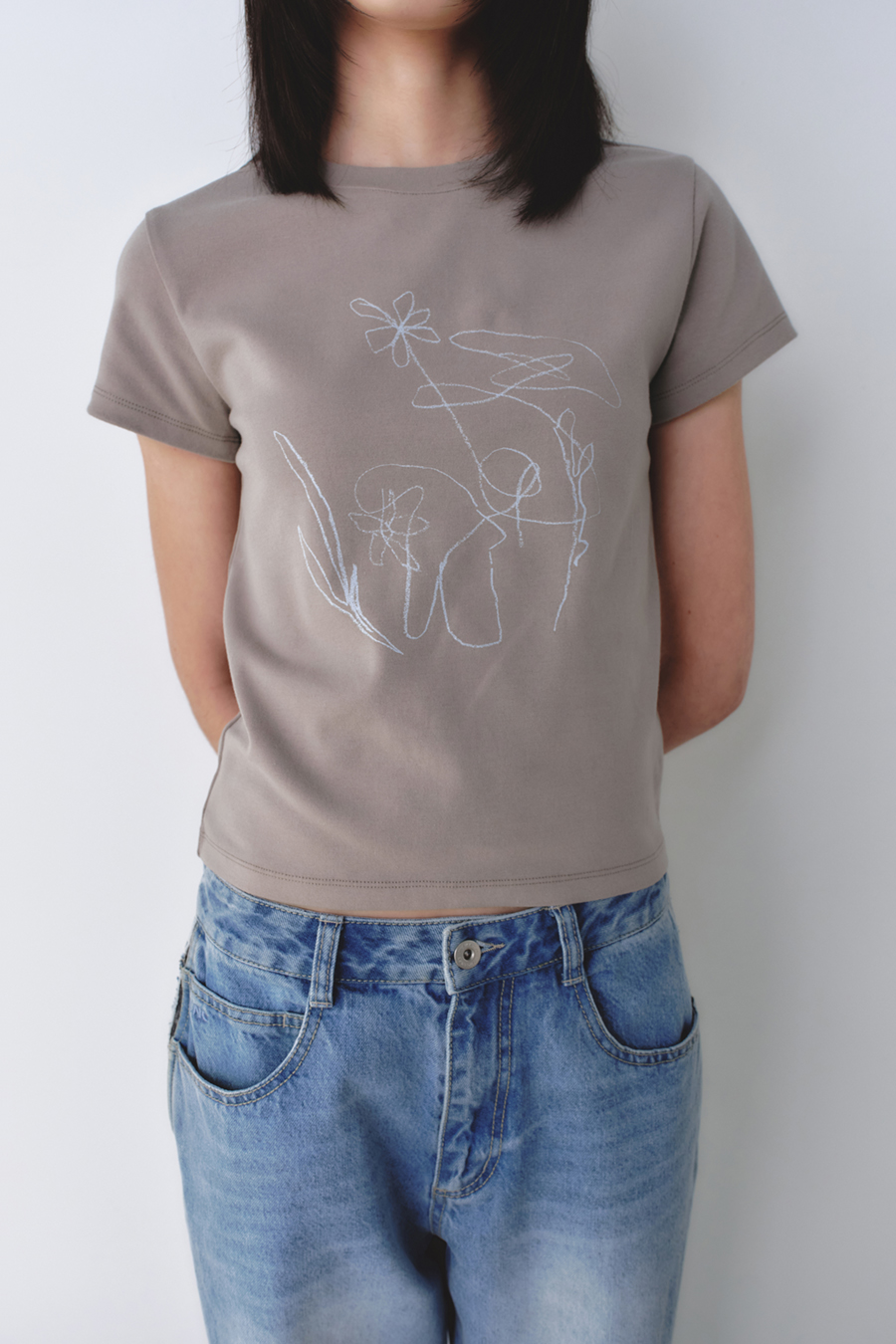 ドローイング フィット Tシャツ アッシュブラウン | INSILENCE | HANA(ハナ) #6