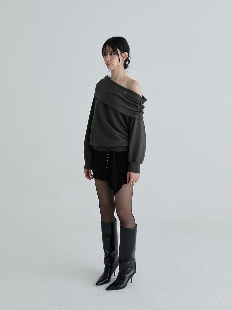 ドレープシンボルスウェットシャツ（チャコール） | Not your rose | HANA(ハナ) #8