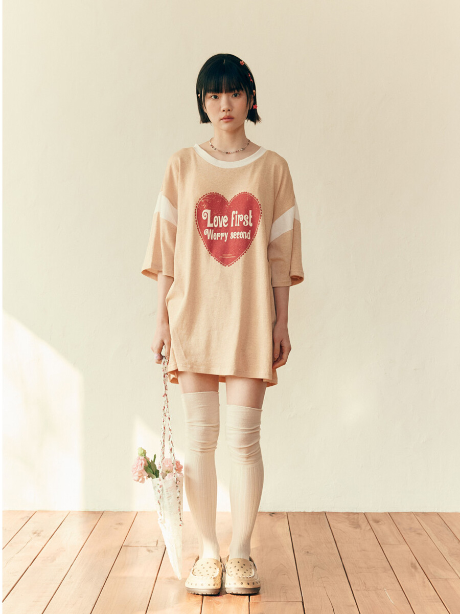 ラブファースト Tシャツ | minjiena | HANA(ハナ) #8