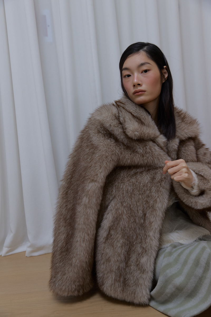 フォックス ミディ ファー ジャケット (ベージュ) | ASURA | HANA(ハナ) #22