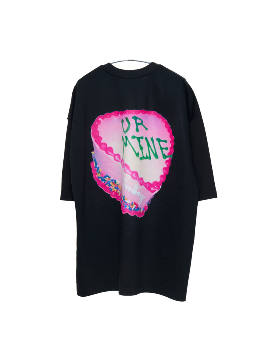 GOODBOY U R MINE CAKE Tシャツ (ブラック) | XOXOGOODBOY | HANA(ハナ) #2
