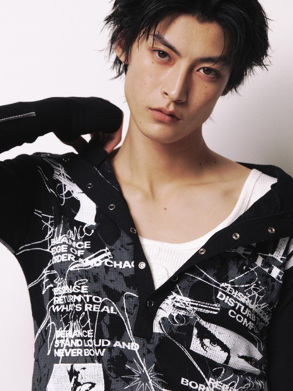 ライオット スクリプト ストリング フーデッド Tシャツ_[ブラック] | LECYTO | HANA(ハナ) #14