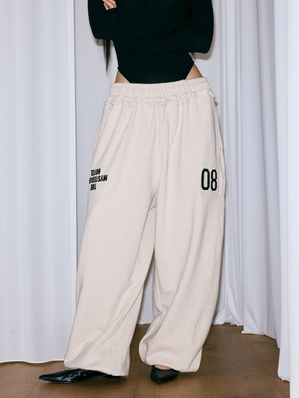 08 カットオフ スウェットパンツ | THE MYSTERIOUS HOTEL | HANA(ハナ) #4