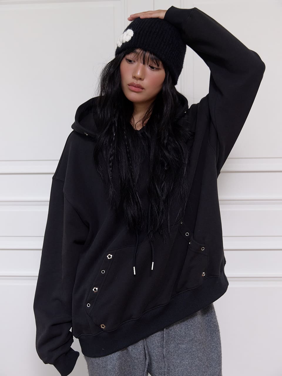 フラワーアイレットフーディー - ブラック | MEENDERI | HANA(ハナ) #2