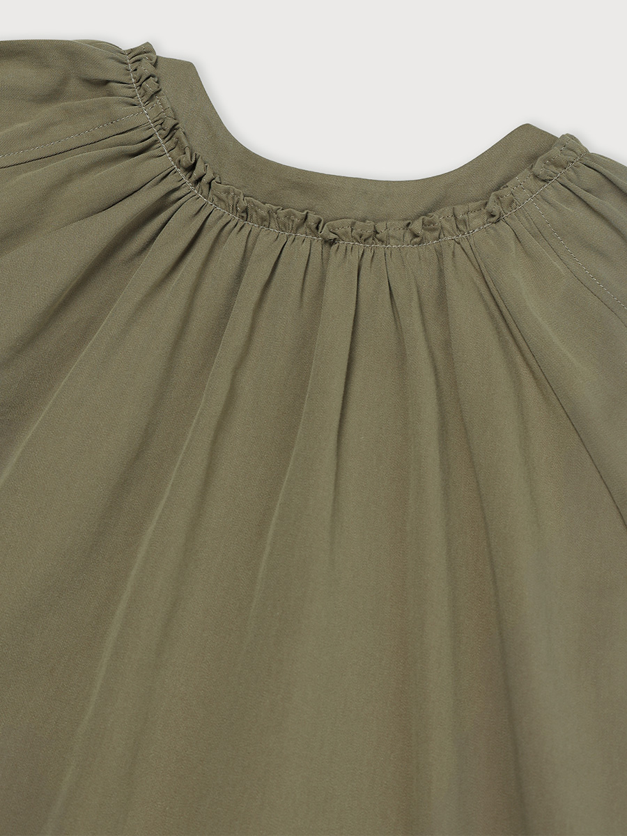 SHIRRING NECK ZIPPER BLOUSE_KHAKI BEIGE | ETHOS | HANA(ハナ) #7
