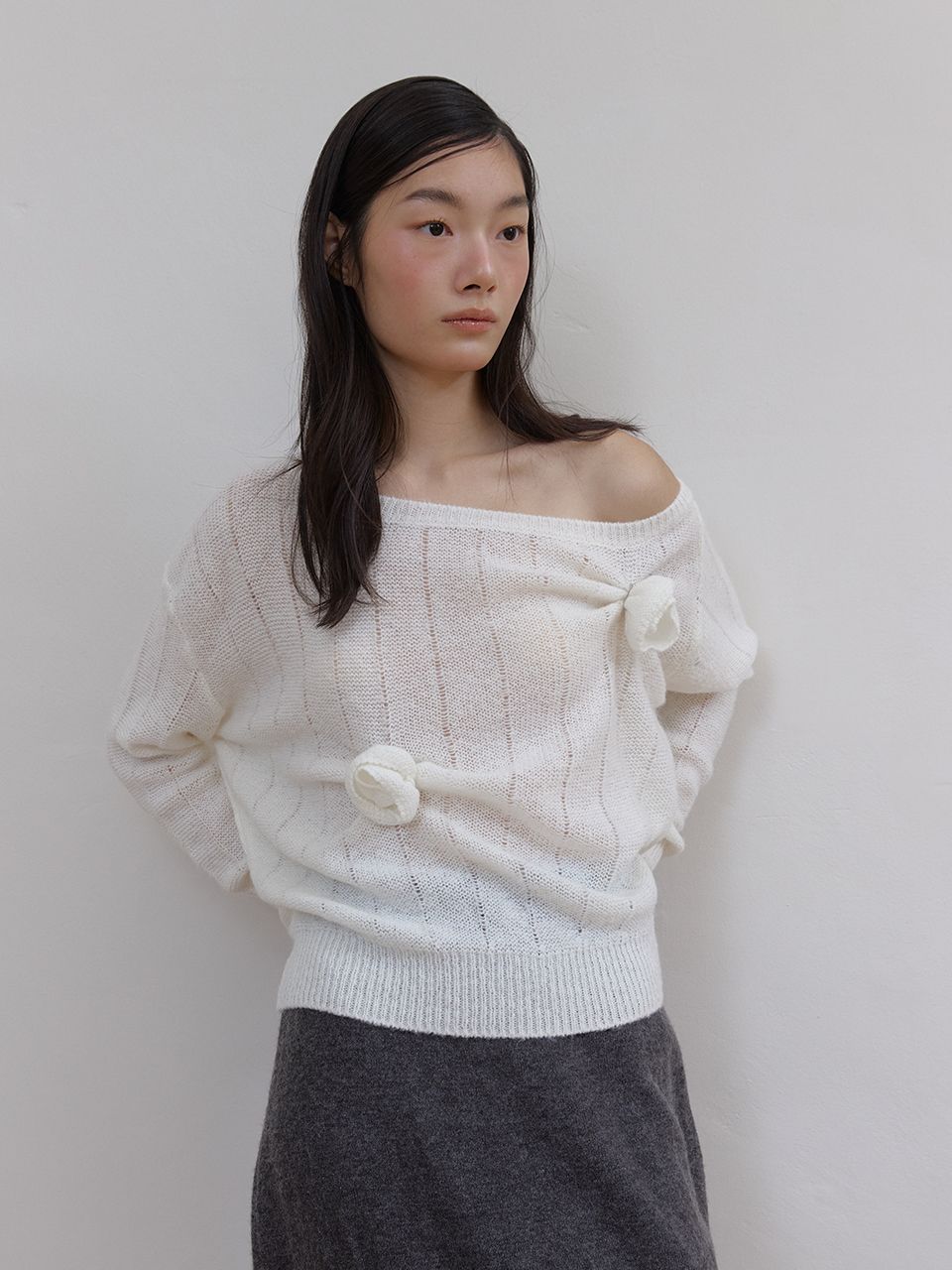 ローズブローチワンショルダーニット (アイボリー) | ASURA | HANA(ハナ) #9