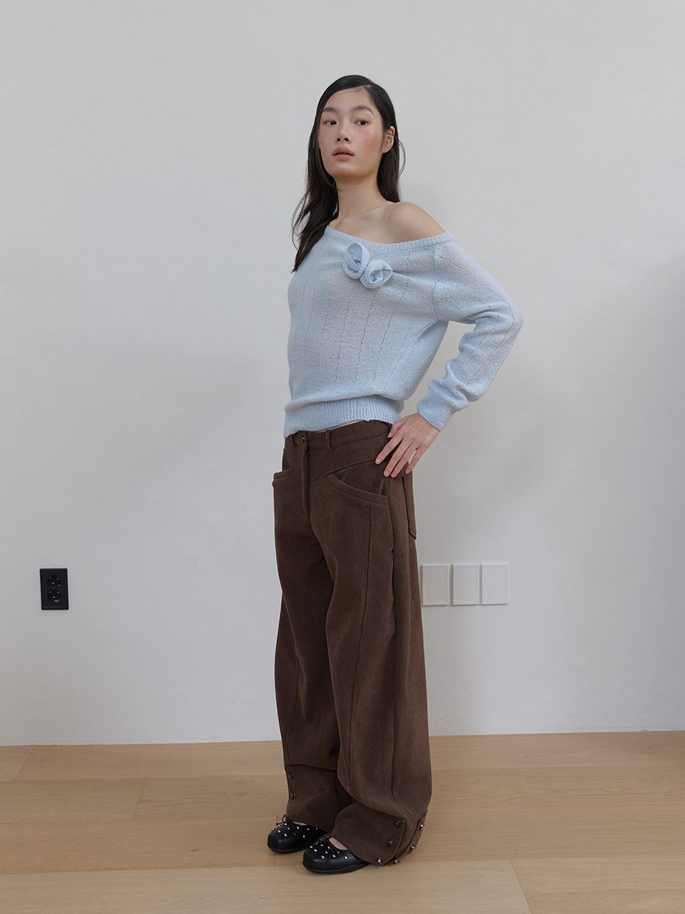 ローズブローチワンショルダーニット (スカイブルー) | ASURA | HANA(ハナ) #4