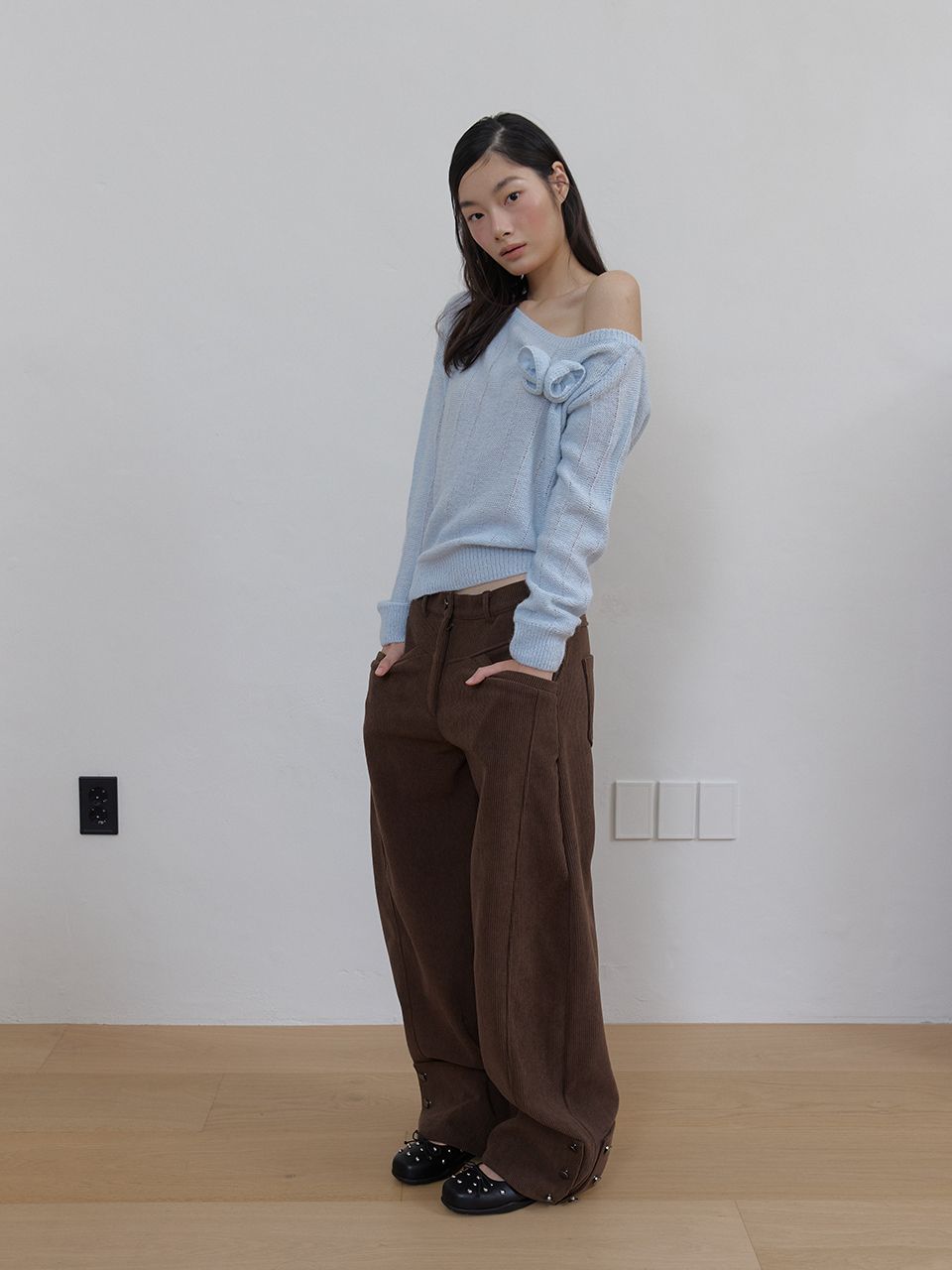 ローズブローチワンショルダーニット (スカイブルー) | ASURA | HANA(ハナ) #7