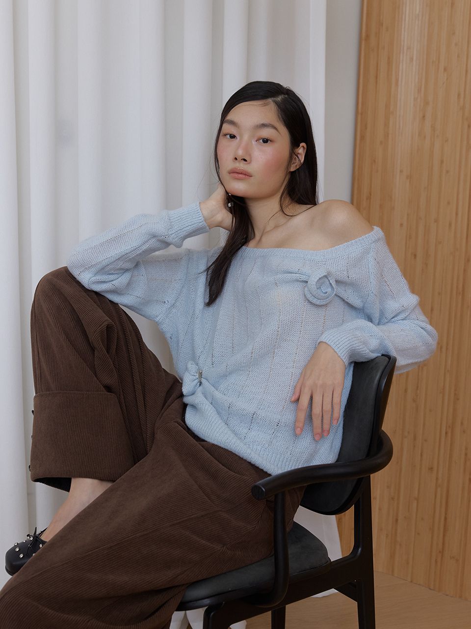 ローズブローチワンショルダーニット (スカイブルー) | ASURA | HANA(ハナ) #9