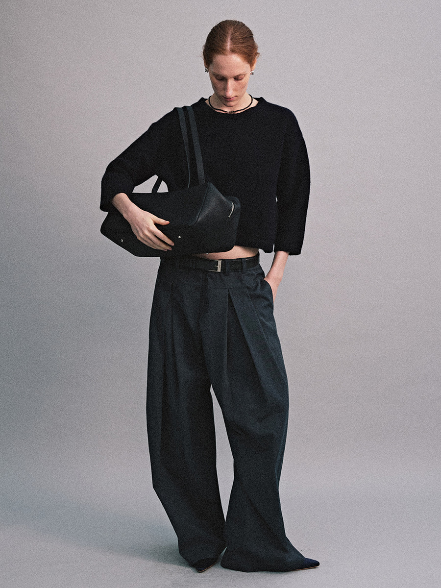PINTUCK MOOD TROUSERS_NAVY | ETHOS | HANA(ハナ) #3