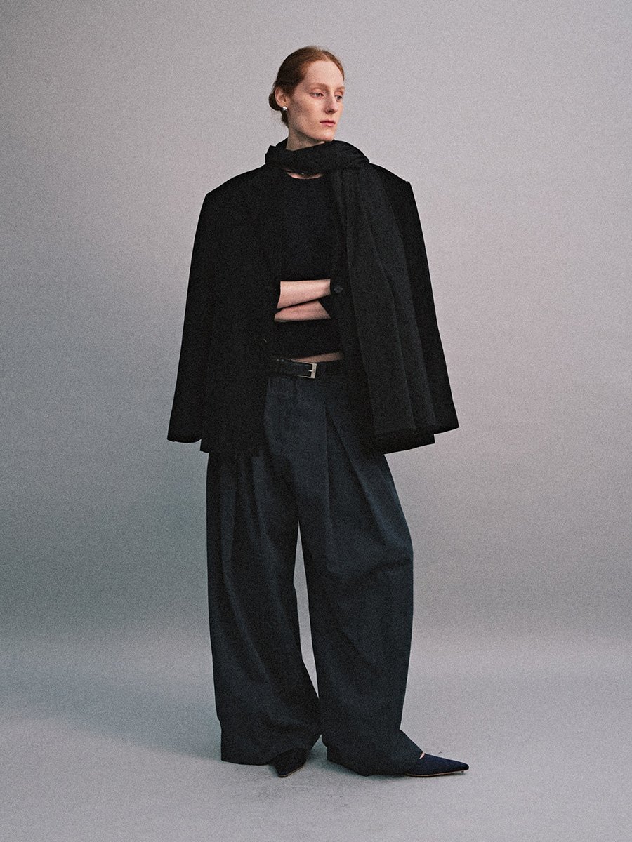 PINTUCK MOOD TROUSERS_NAVY | ETHOS | HANA(ハナ) #4