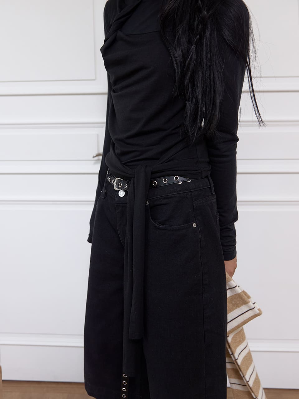 ツイストシアータイドトップ - ブラック | MEENDERI | HANA(ハナ) #9