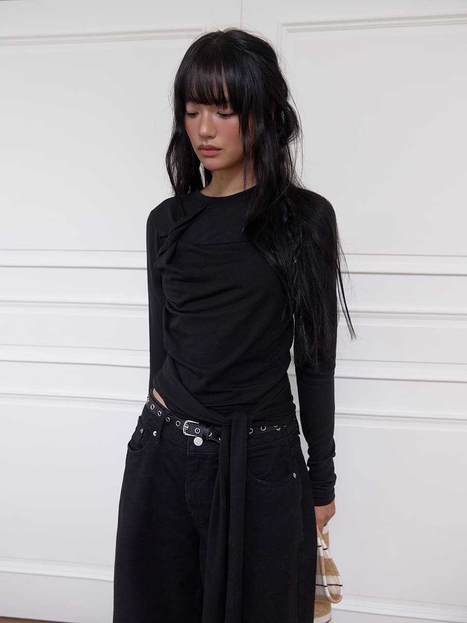 ツイストシアータイドトップ - ブラック | MEENDERI | HANA(ハナ) #11