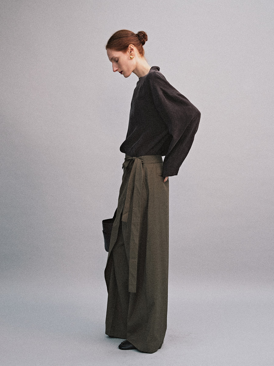 STRAP FLARE WIDE PANTS_ASH KHAKI | ETHOS | HANA(ハナ) #3