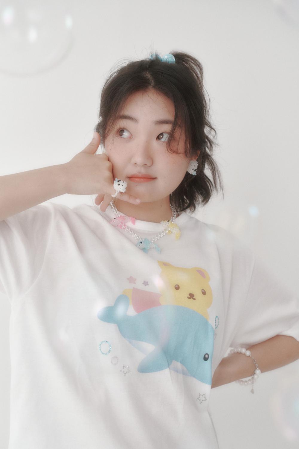 [X YOUNGART] JINI ドルフィンライド キュービック Tシャツ | Swingset | HANA(ハナ) #2