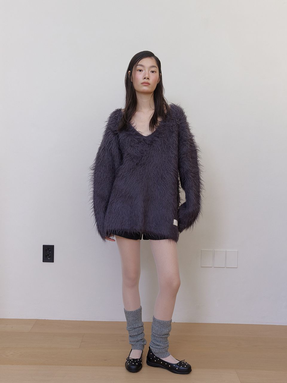 ウールヘアリーブラシVセーター (チャコール) | ASURA | HANA(ハナ) #2