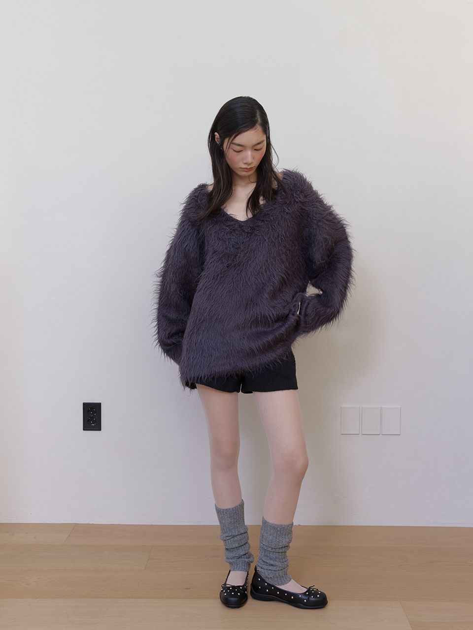 ウールヘアリーブラシVセーター (チャコール) | ASURA | HANA(ハナ) #3