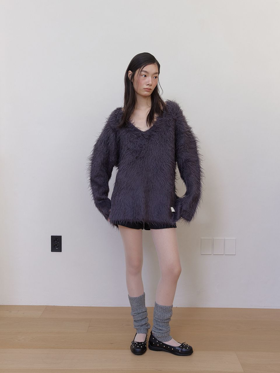 ウールヘアリーブラシVセーター (チャコール) | ASURA | HANA(ハナ) #4