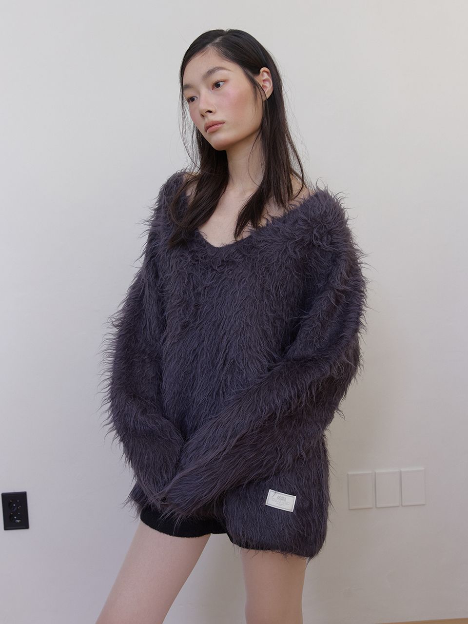 ウールヘアリーブラシVセーター (チャコール) | ASURA | HANA(ハナ) #6