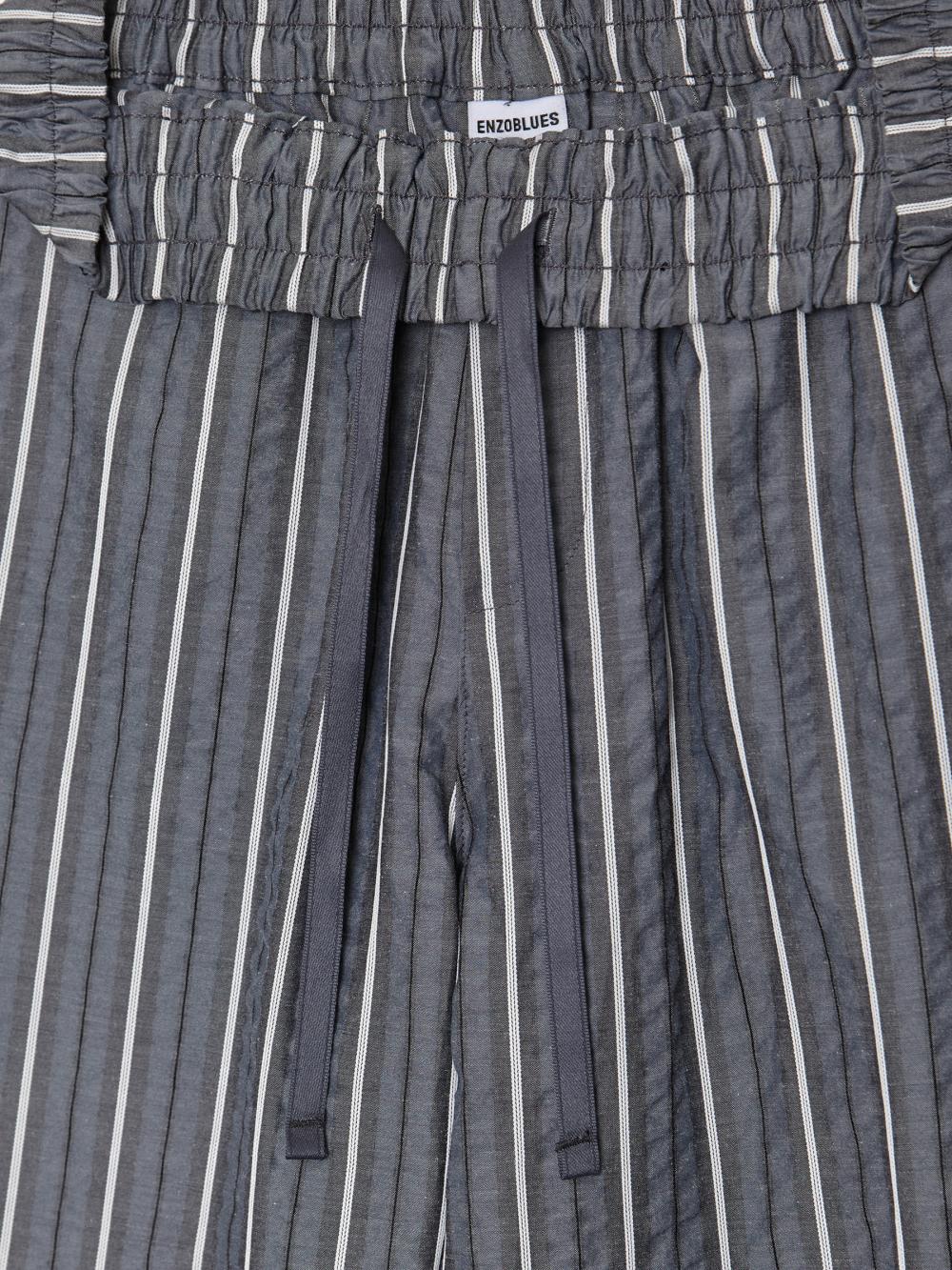 シアサッカーストライプバンディングブーツカットパンツ (グレー) | ENZO BLUES | HANA(ハナ) #18