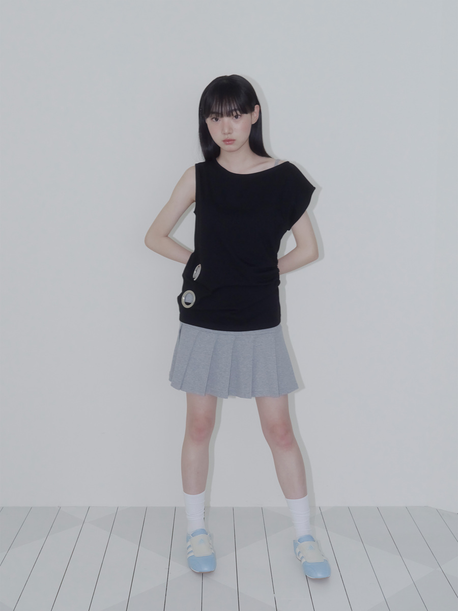 アイレットルーズノースリーブ（ブラック） | ONSKA | HANA(ハナ) #9