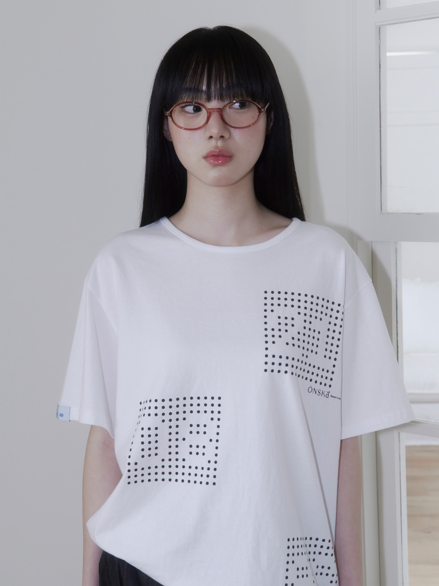 ドットシグネチャーTシャツ（ホワイト） | ONSKA | HANA(ハナ) #2