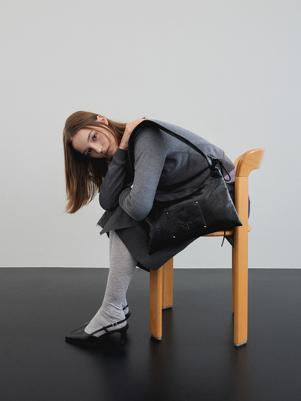 アイレットフラットショルダーバッグ(ブラックペッパー) | CHRISTINE PROJECT | HANA(ハナ) #3