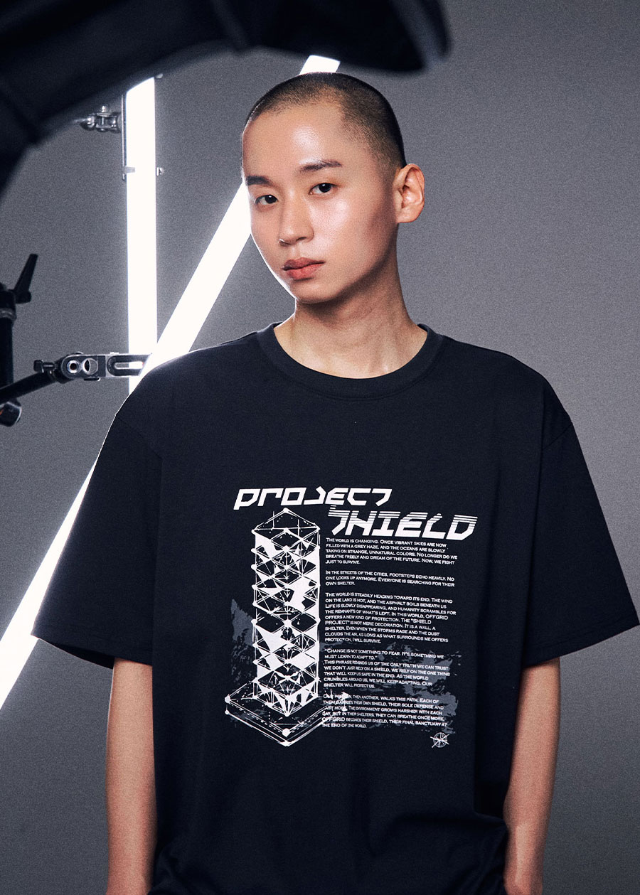 OGシールドグラフィックショートスリーブTシャツ-ブラック | OFFGRID | HANA(ハナ) #2