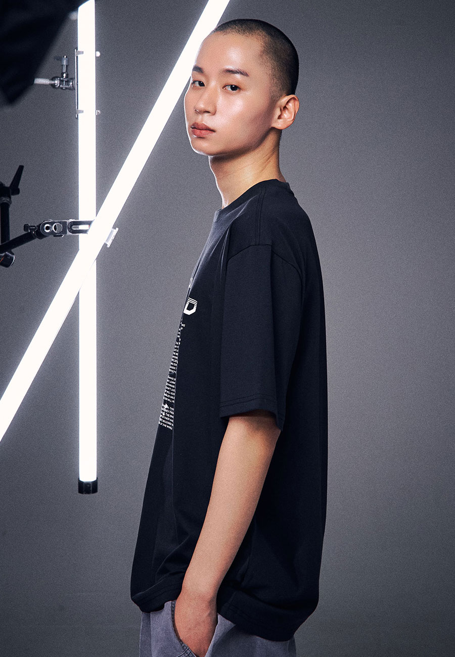 OGシールドグラフィックショートスリーブTシャツ-ブラック | OFFGRID | HANA(ハナ) #3