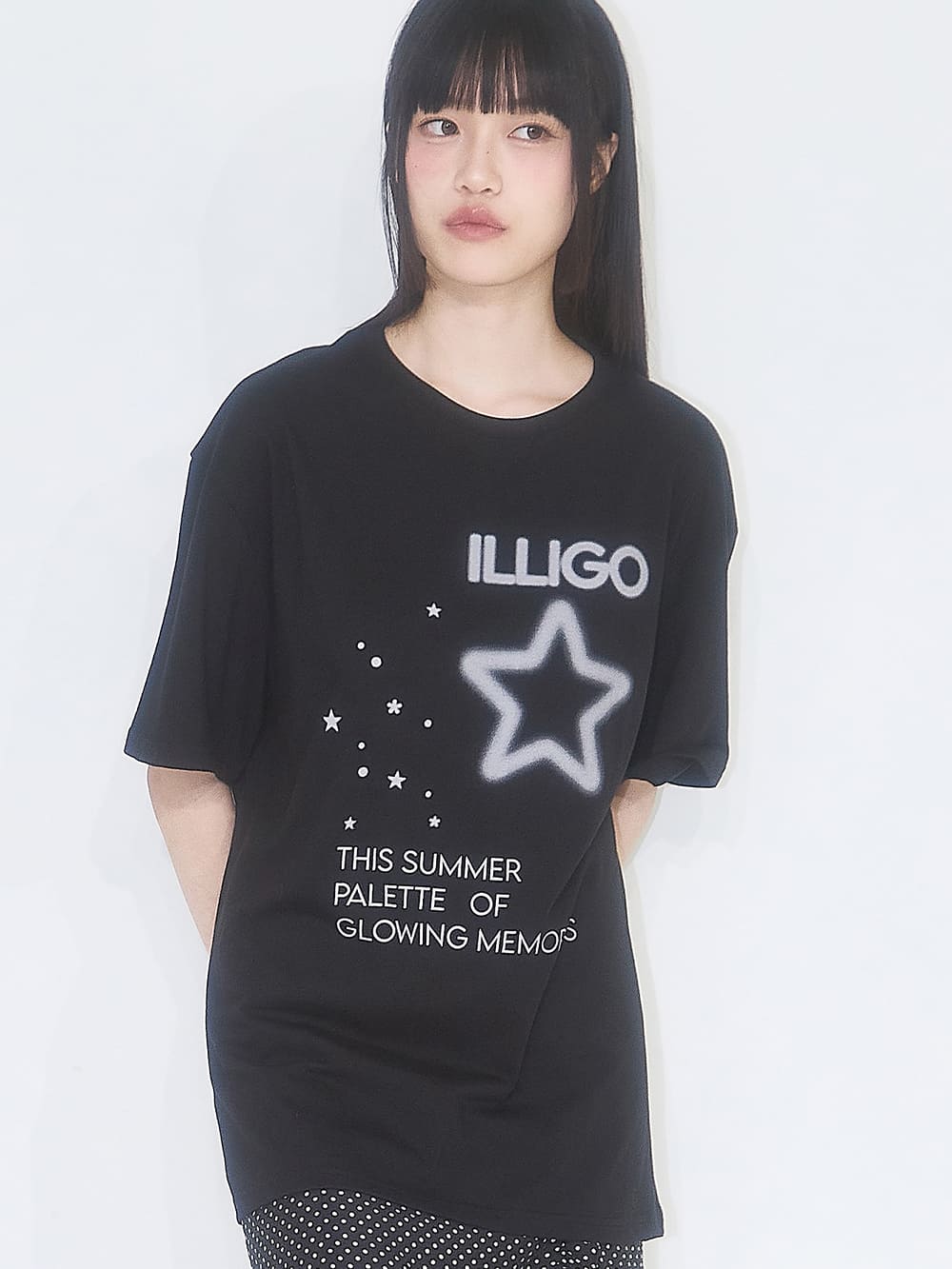 スタースプレー オーバーフィットTシャツ（ブラック） | ILLIGO | HANA(ハナ) #2