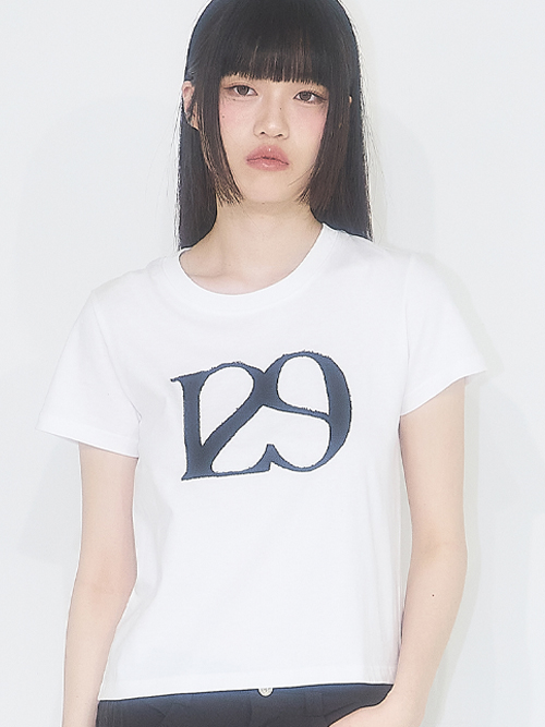 129 ロゴパッチ Tシャツ（ホワイト） | ILLIGO | HANA(ハナ) #2