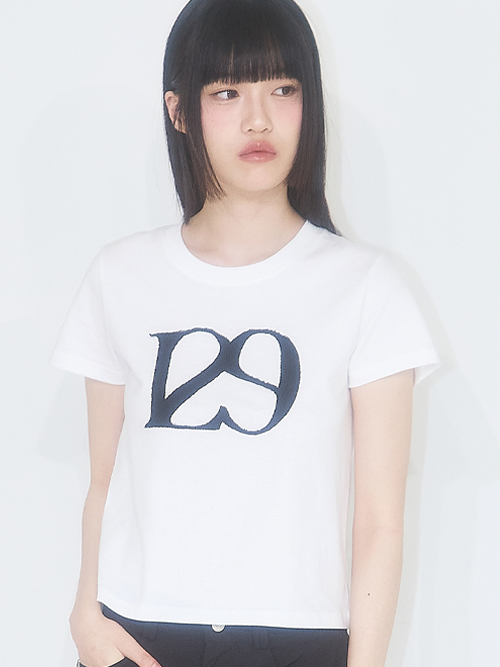 129 ロゴパッチ Tシャツ（ホワイト） | ILLIGO | HANA(ハナ) #3