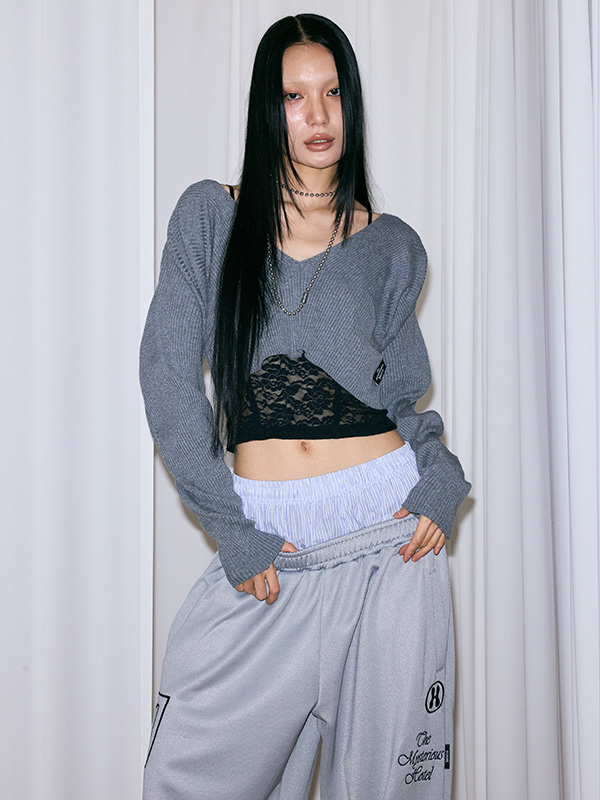 Vネック レイヤードニット | THE MYSTERIOUS HOTEL | HANA(ハナ) #1