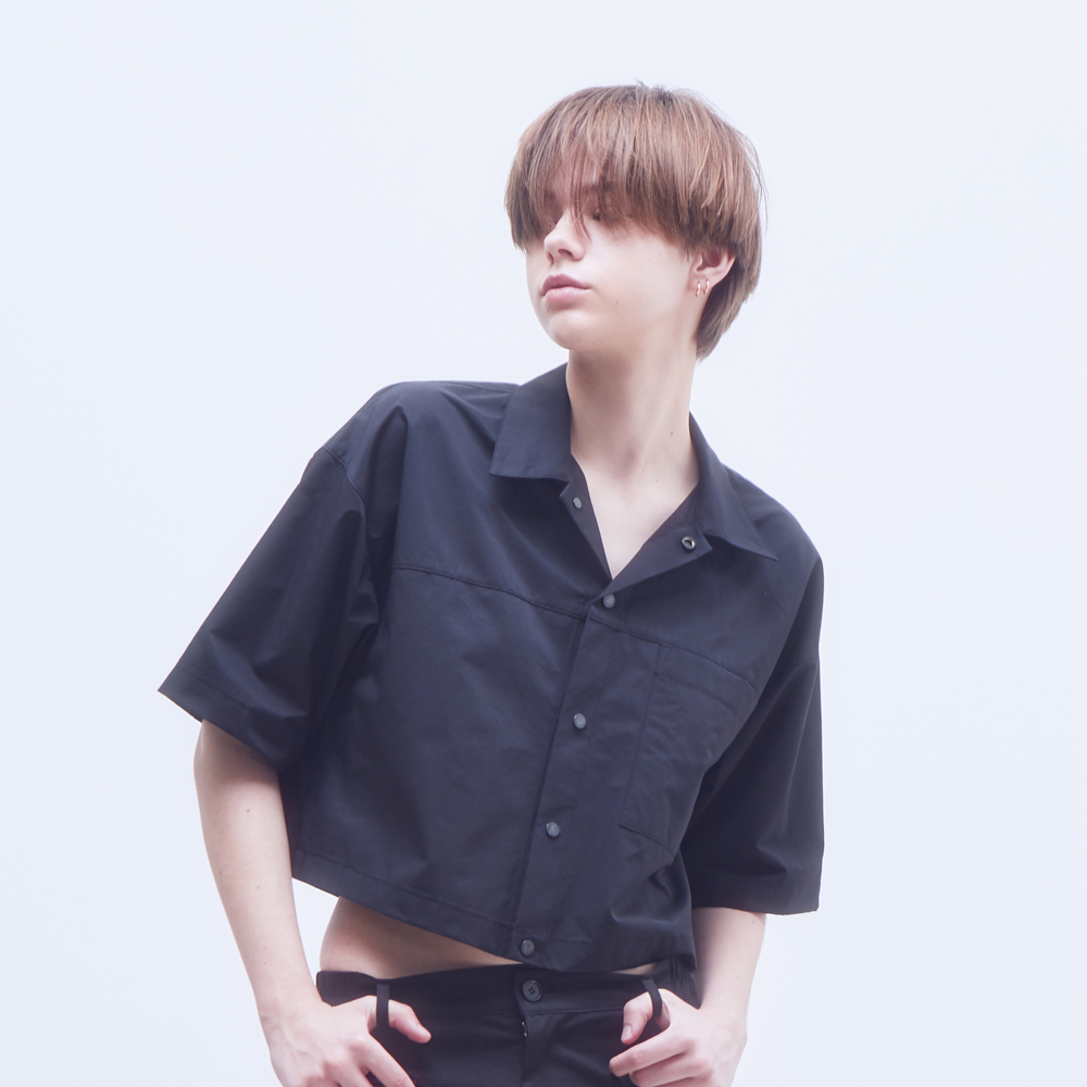 オーバーフィット ショートシャツ ブラック | MOTH | HANA(ハナ) #1