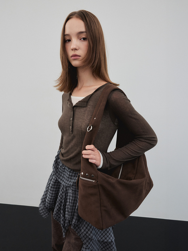 スタッドスエードバルキーバッグ(ブラウニー) | CHRISTINE PROJECT | HANA(ハナ) #1