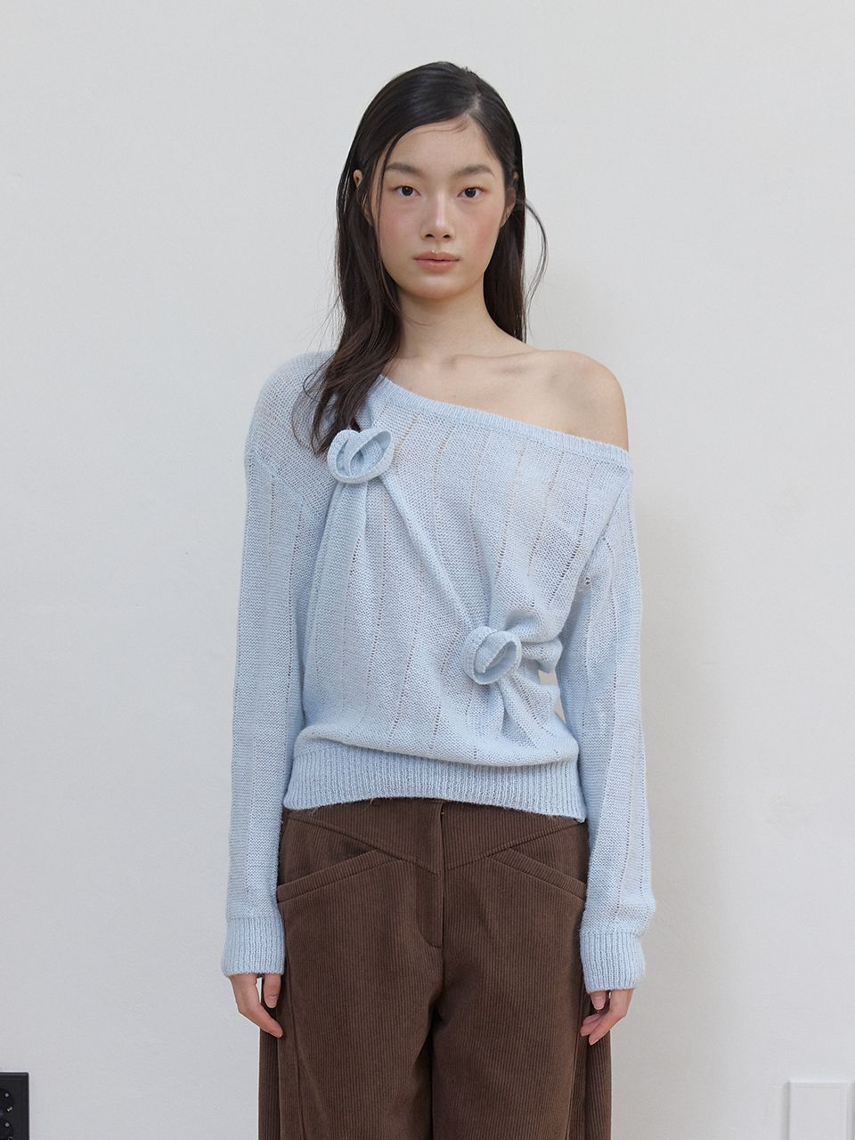 ローズブローチワンショルダーニット (スカイブルー) | ASURA | HANA(ハナ) #1