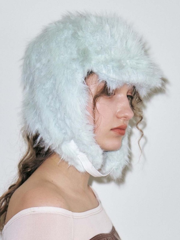 FLUFFY EARFLAP HAT