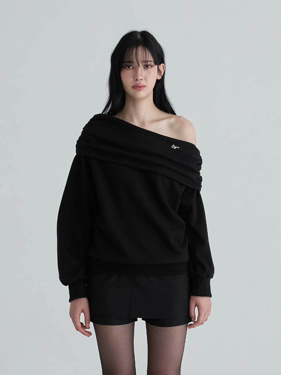 ドレープシンボルスウェットシャツ（ブラック） | Not your rose | HANA(ハナ) #1